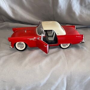 1955 Ford Thunderbird 1/18 Scale Die Cast Model Car